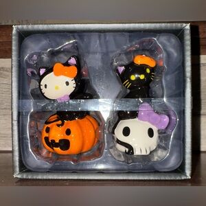 🥰 Blue Sky Hello Kitty & Friends Halloween Skull & Pumpkin Salt & Pepper Set